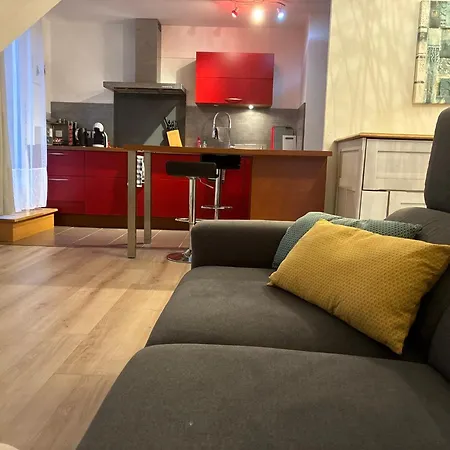 아파트 Parking- F3 65m2 - 10 Min A Pied Du Centre-ville - 4 Personnes *